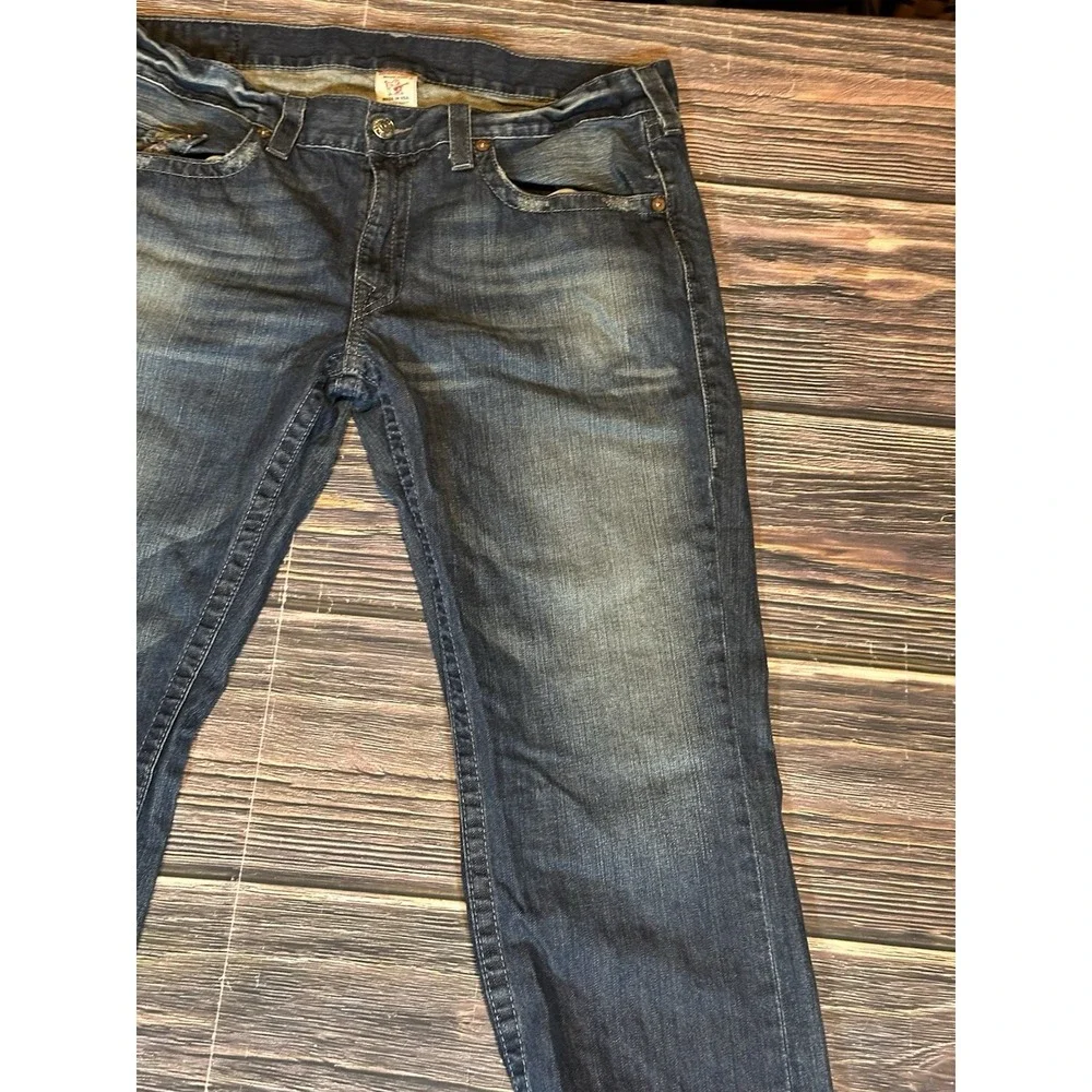 True Religion Jeans Mens 38x33 Straight Made USA Distressed Y2K Embroidered